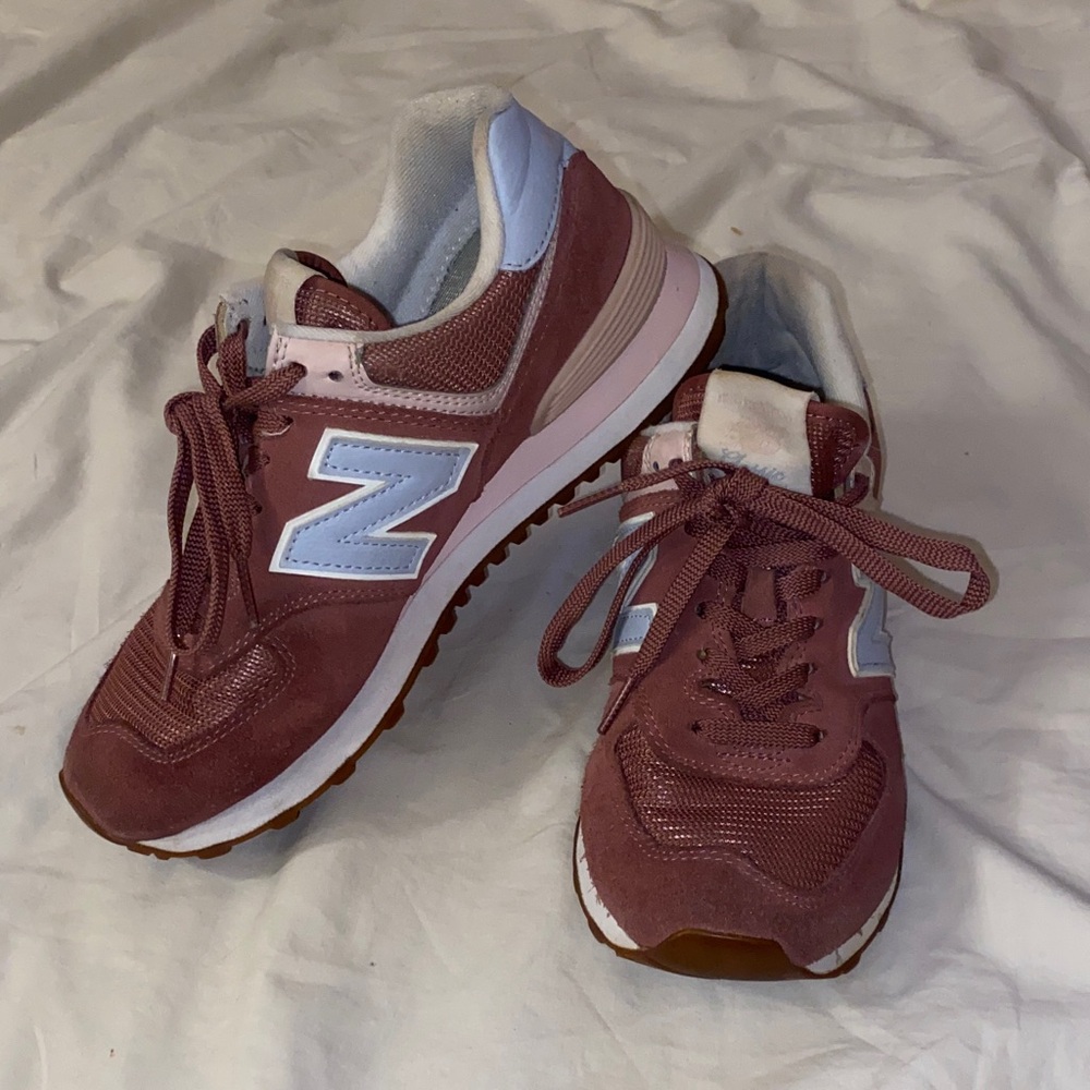 Women’s New Balance Classic 574 Sneaker (8)